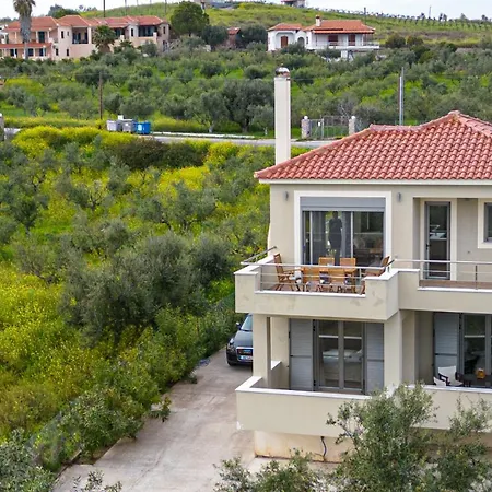 Olivia Villa Koróni