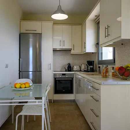 Willa Olivia Koróni